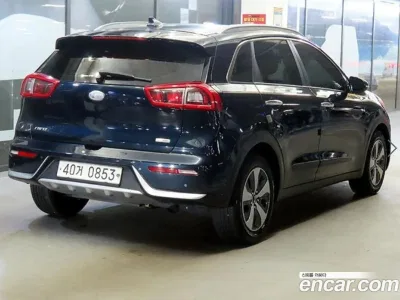 2017 Kia Niro Prestige, фото 4, лот 10080284