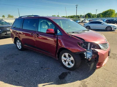 2013 TOYOTA SIENNA LE, фото 4, лот 10508542