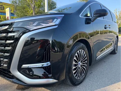 2024 Denza D9 DM-i 980 AWD Premium, фото 4, лот 10346336