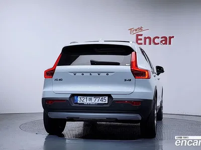2021 Volvo XC40 B4 Momentum, фото 3, лот 10114628