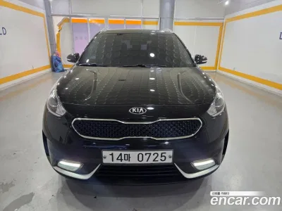 2017 Kia Niro Luxury, фото 2, лот 10078078