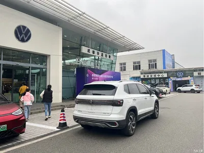 2024 Volkswagen Tharu 300TSI 2WD Full Moon Edition, фото 4, лот 10477343