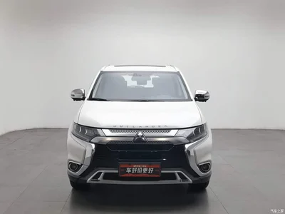2020 Mitsubishi Outlander 2.4L 4WD Luxury 7-seater, фото 3, лот 11589108