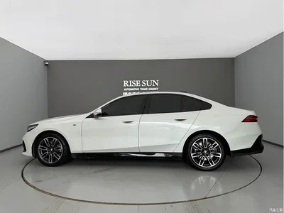 2024 BMW 5 Series (Import) Model 525i M Sport Package, фото 4, лот 10474261