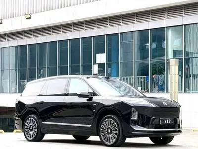 2025 NIO ES8 Model 6-Seat Executive Luxury Edition, фото 3, лот 10451849