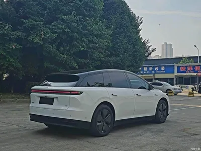2025 Li Auto i6 2WD Base Model, фото 4, лот 11207340